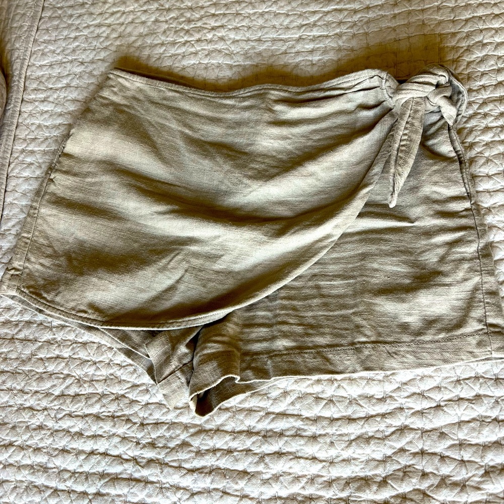 Anthropologie skort stretch linen